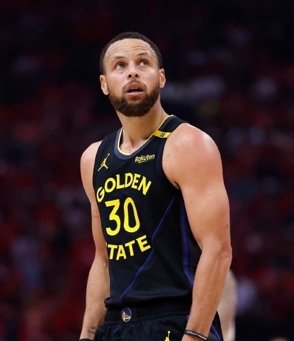 亚博体育官网客服-勇士王牌球员创赛季得分新高，媒体热捧，基本有限社会具有.-亚博体育官网客服